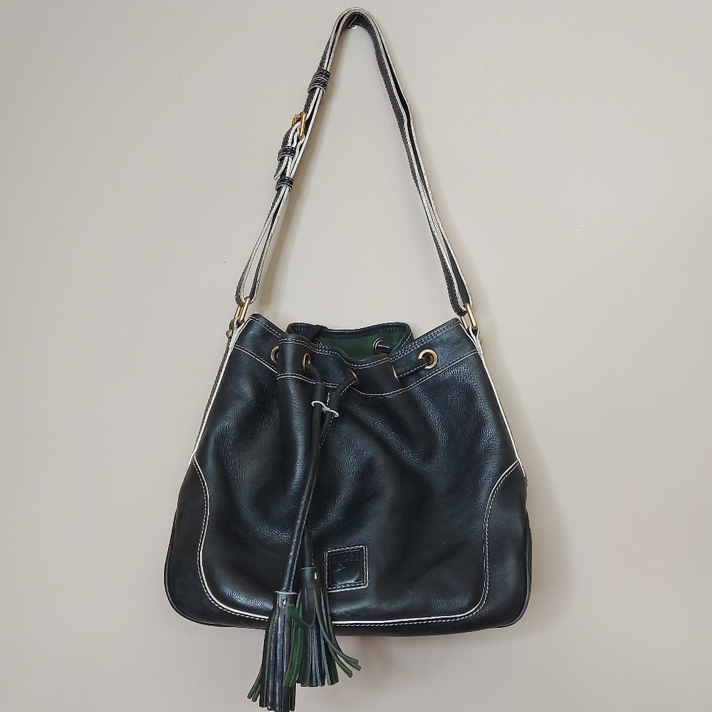 Dooney & Bourke black bucket curved shoulder bag